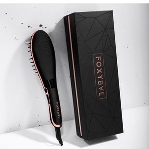 FoxyBae Rose Gold Straightening Brush